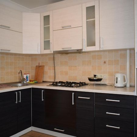Apartment On Demyanchuka 1A Рівне Екстер'єр фото